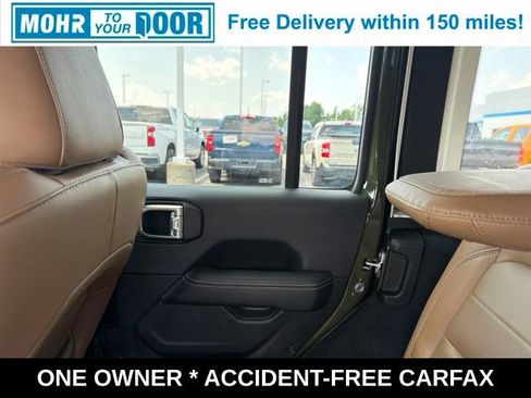 Used 2022 Jeep Wrangler Unlimited Sahara w/ LED Lighting Group AWD/4WD image 39