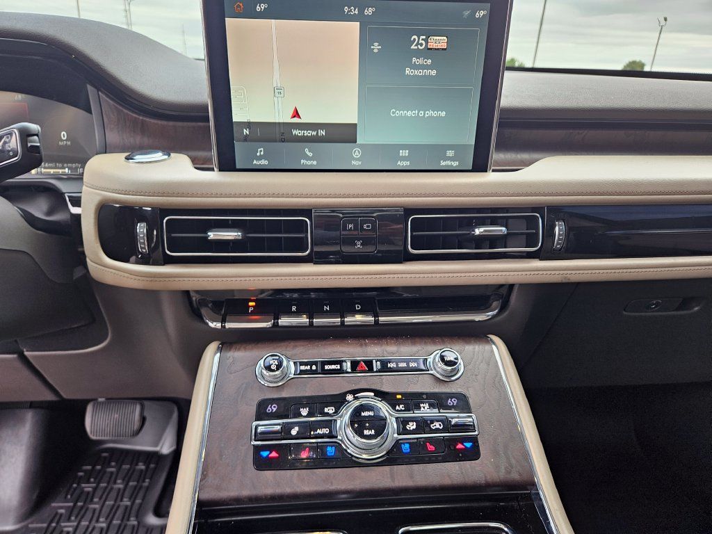 Used 2020 Lincoln Aviator Reserve w/ Equipment Group 201A AWD/4WD image 19