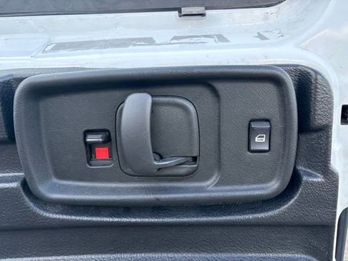 Used 2024 GMC Savana 2500 w/ Driver Convenience Package image 7