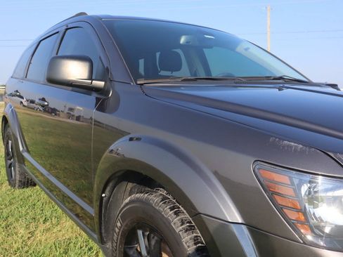 Used 2020 Dodge Journey SE w/ Blacktop Package FWD image 20