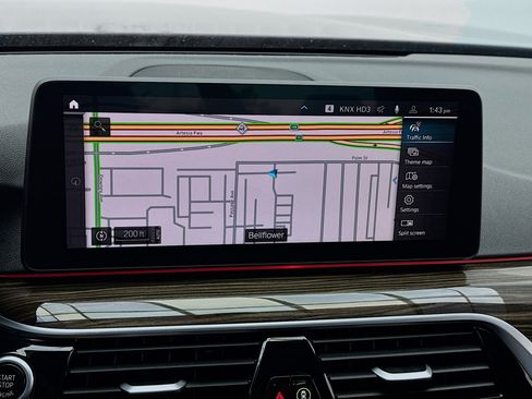 Used 2023 BMW 530e w/ Convenience Package image 9