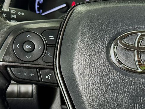 Used 2024 Toyota Camry SE FWD image 11