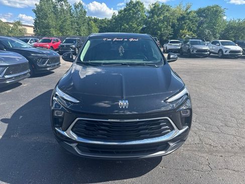 Used 2024 Buick Encore GX Preferred AWD/4WD image 3
