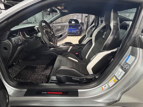 Used 2022 Ford Mustang Shelby GT500 w/ Technology Package image 26