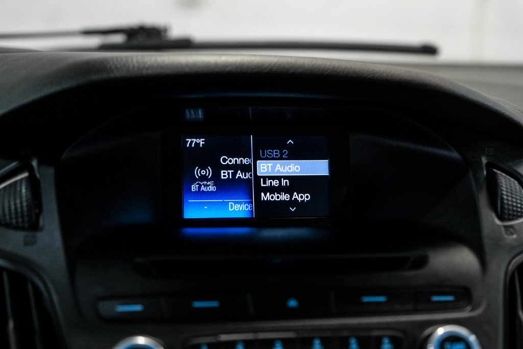 Used 2017 Ford Focus SE FWD image 29
