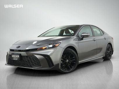 Used 2025 Toyota Camry SE w/ Multimedia Upgrade Package