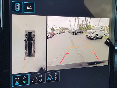 Used 2026 GMC Terrain AT4 w/ Technology Package II image 15