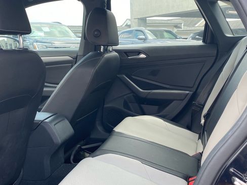 Used 2019 Volkswagen Jetta R-Line FWD image 18