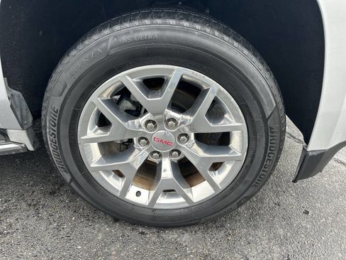 Used 2016 GMC Yukon XL SLT w/ Open Road Package image 8