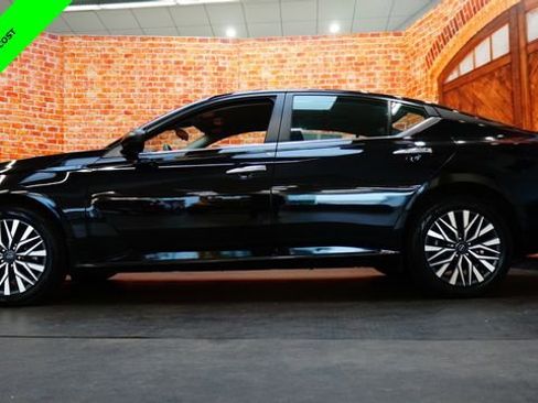 Certified 2024 Nissan Altima 2.5 SV AWD/4WD image 4