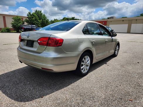 Used 2013 Volkswagen Jetta SE FWD image 11