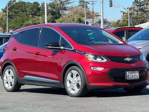 Used 2020 Chevrolet Bolt LT FWD image 2