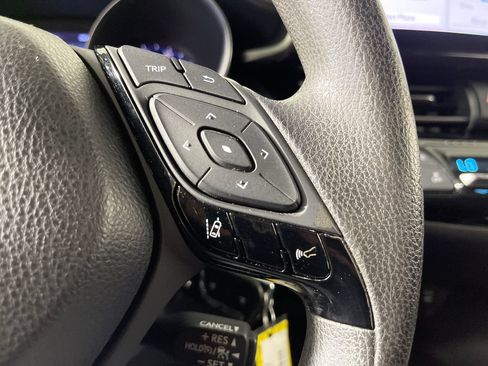Used 2019 Toyota C-HR LE FWD image 29