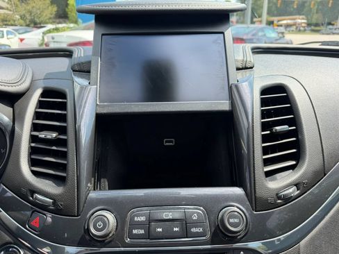 Used 2019 Chevrolet Impala Premier FWD image 17