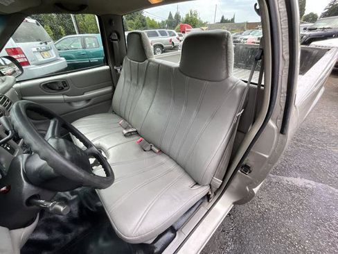 Used 2000 GMC Sonoma SL RWD image 9