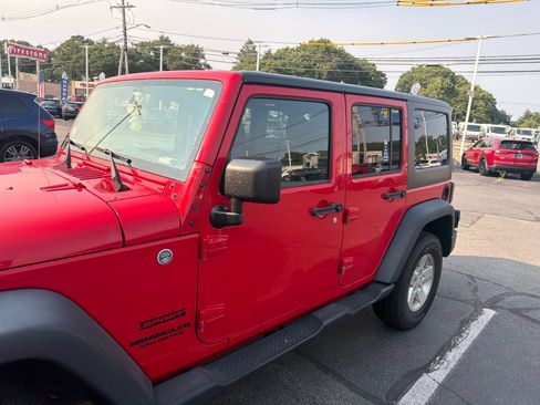 Used 2015 Jeep Wrangler Unlimited Sport w/ Quick Order Package 24S AWD/4WD image 3