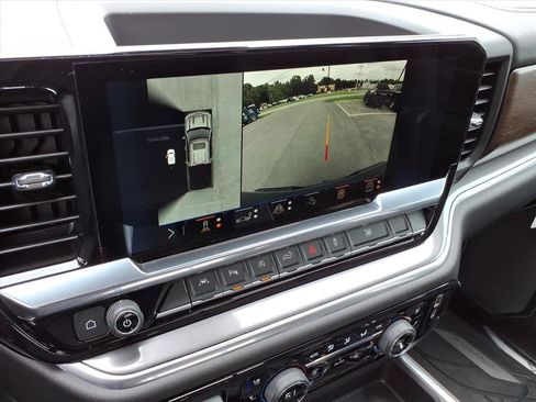 Certified 2026 Chevrolet Silverado 1500 High Country w/ High Country Premium Package AWD/4WD image 17