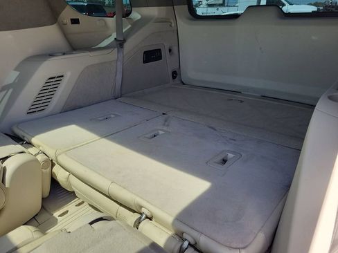 Used 2021 Cadillac Escalade Premium Luxury Platinum RWD image 26