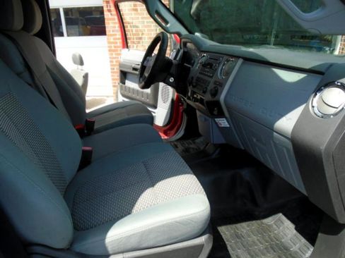 Used 2012 Ford F350 XLT w/ Camper Pkg image 13