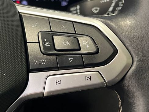 Used 2022 Volkswagen Tiguan SE image 22