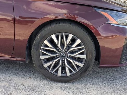 Used 2023 Nissan Altima 2.5 SV image 12