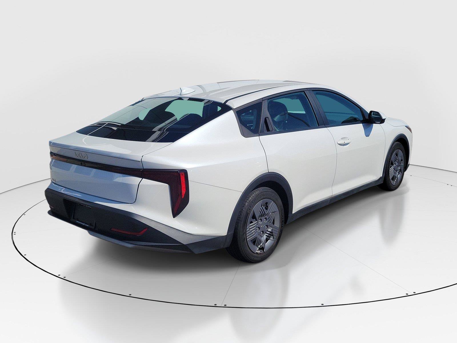 Used 2025 Kia K4 FWD image 4