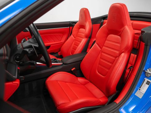 Used 2023 Porsche 911 Turbo image 49