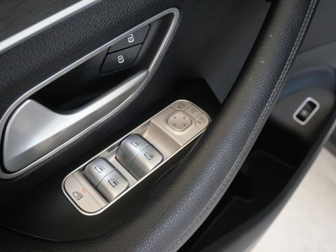 Used 2024 Mercedes-Benz GLE 450 4MATIC image 18