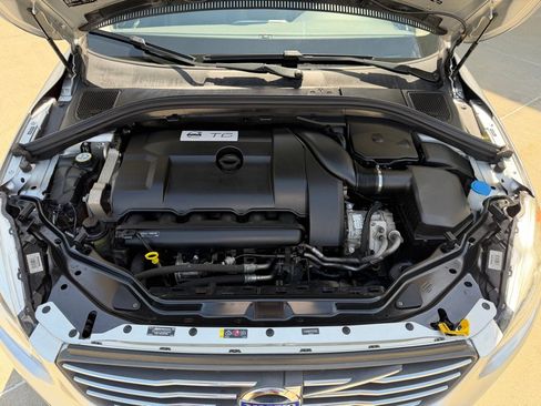 Used 2015 Volvo XC60 T6 AWD/4WD image 31