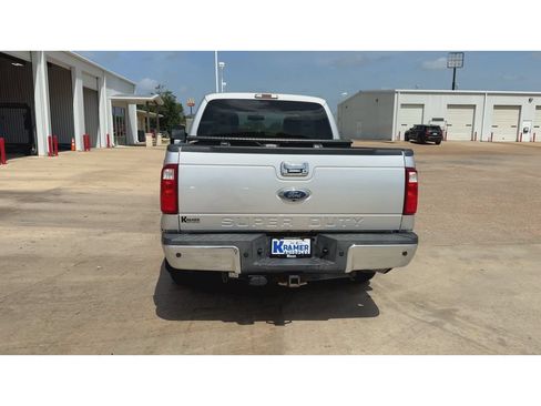 Used 2015 Ford F250 XLT w/ XLT Premium Package RWD image 7