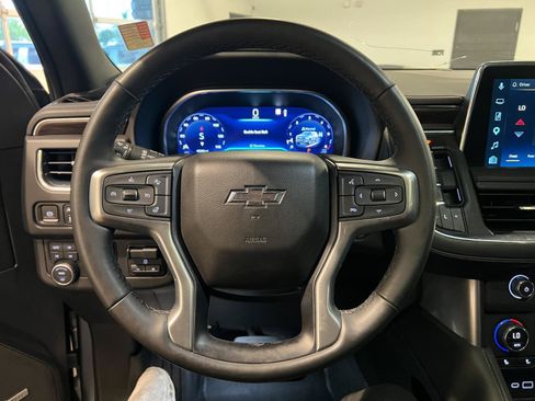 Used 2023 Chevrolet Tahoe Z71 w/ Z71 Off-Road Package AWD/4WD image 9