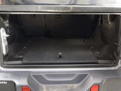 Used 2021 Jeep Wrangler Unlimited Rubicon AWD/4WD image 14