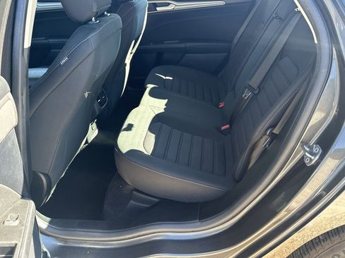 Used 2020 Ford Fusion SE image 20