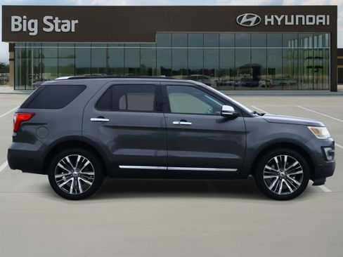 Used 2016 Ford Explorer Platinum AWD/4WD image 5
