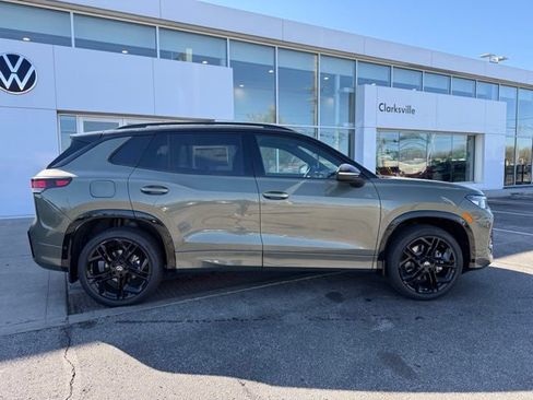 New 2026 Volkswagen Tiguan SE R-Line AWD/4WD image 6
