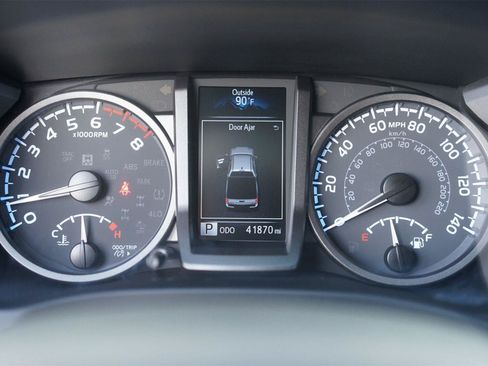 Used 2022 Toyota Tacoma TRD Sport w/ Technology Package RWD image 24
