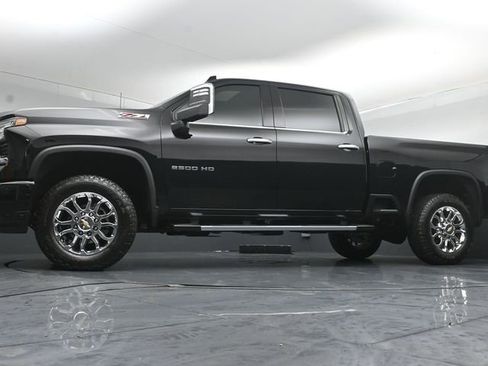 Used 2024 Chevrolet Silverado 2500 LTZ w/ LTZ Plus Package AWD/4WD image 41