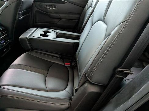 Certified 2024 Honda Pilot Touring image 19
