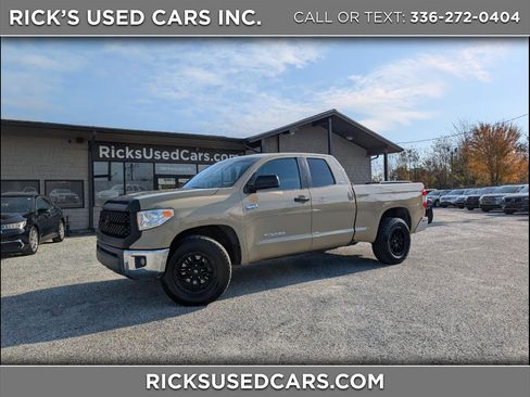 Used 2017 Toyota Tundra SR5 image 1