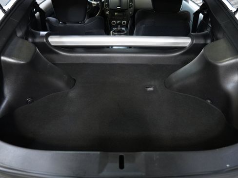 Used 2016 Nissan 370Z Touring RWD image 41