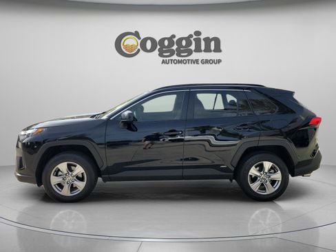 Certified 2025 Toyota RAV4 LE AWD/4WD image 2