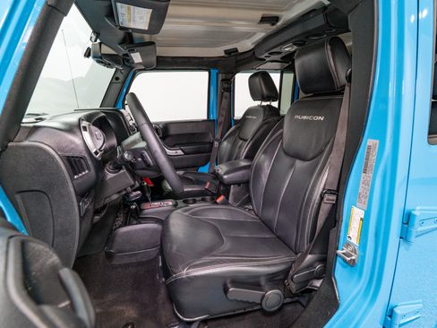 Used 2017 Jeep Wrangler Unlimited Rubicon w/ Dual Top Group image 14