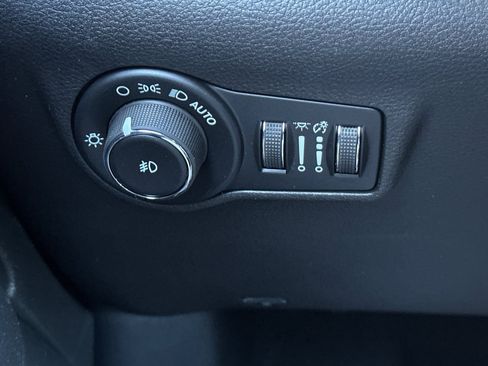 New 2026 Jeep Compass Latitude image 28