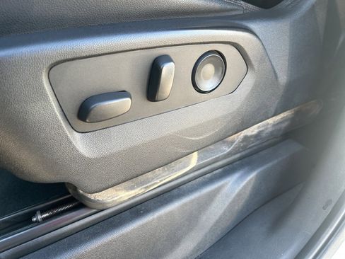 Used 2022 GMC Sierra 1500 AT4 w/ AT4 Premium Package image 10