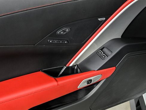 Used 2019 Chevrolet Corvette Z06 RWD image 13