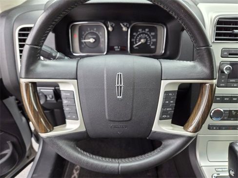 Used 2009 Lincoln MKX AWD image 16