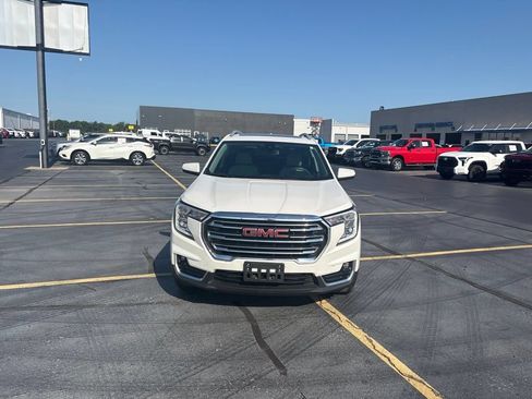 Used 2022 GMC Terrain SLT w/ Infotainment Package II AWD/4WD image 5