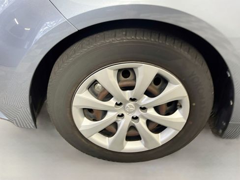 Used 2021 Toyota Corolla LE FWD image 14
