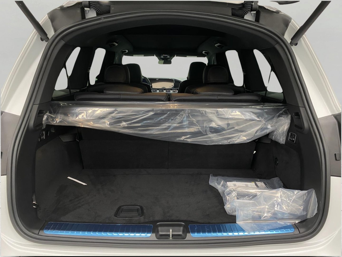 New 2026 Mercedes-Benz GLS 450 4MATIC image 6