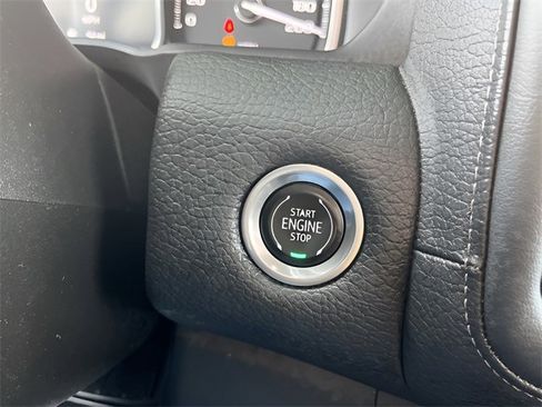 Used 2021 GMC Yukon Denali image 18